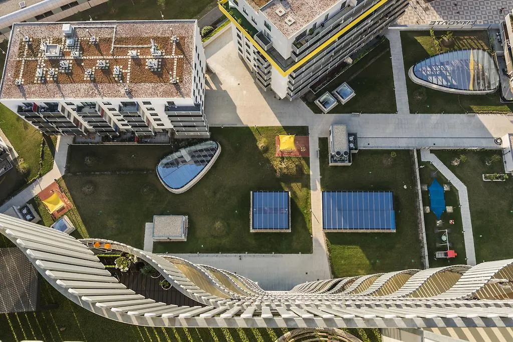 Sky View Apartment Vienna by ichbucheAT