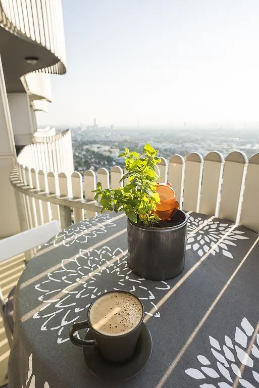 Sky View Apartment Vienna by ichbucheAT Österreich